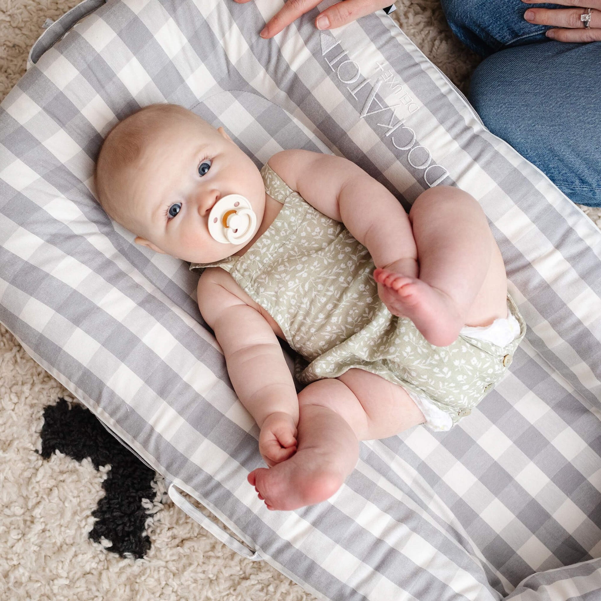 Deluxe+ Dock - Stone Gingham