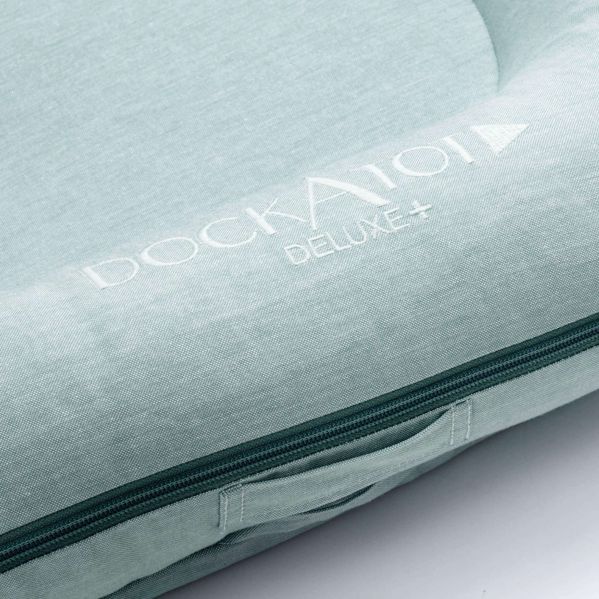 Deluxe+ Dock - Marine Chambray